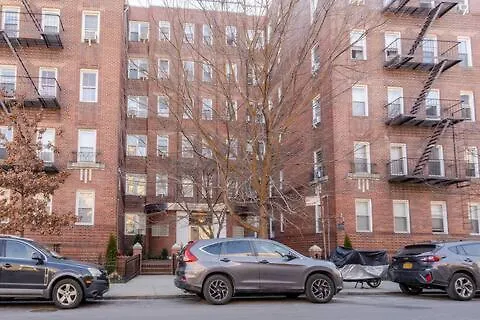 Apartment 2 Large Bedrooms In Rego Park New York
