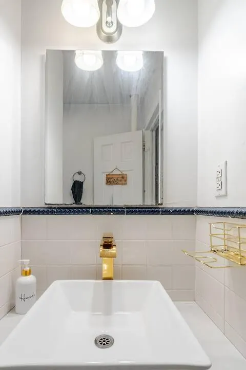 Apartment 2 Large Bedrooms In Rego Park New York